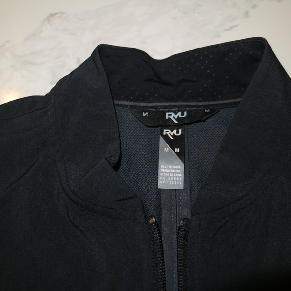 10/10 condition RYU bomber jacket - Picture 2 of 3